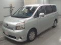 2010 Toyota Voxy