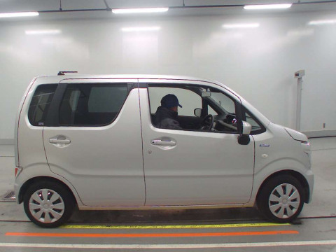 2020 Suzuki Wagon R MH95S[2]