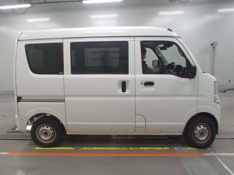 2023 Nissan NV100 Clipper DR17V[2]