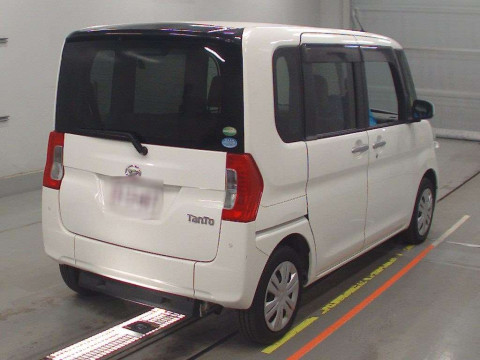 2017 Daihatsu Tanto LA600S[1]