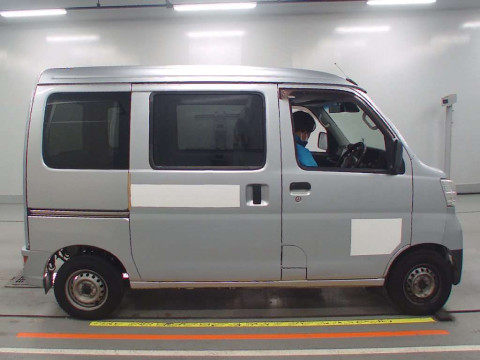 2018 Daihatsu Hijet Cargo S321V[2]