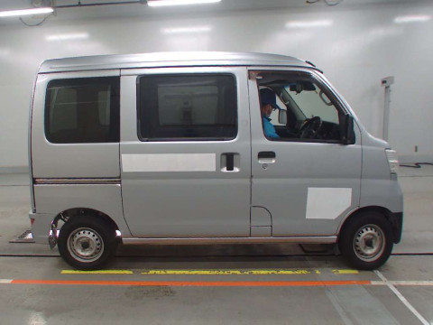 2018 Daihatsu Hijet Cargo S321V[2]