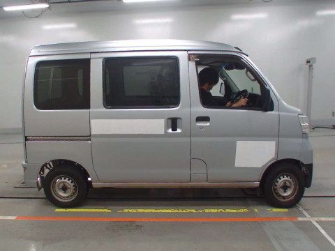 2018 Daihatsu Hijet Cargo S331V[2]