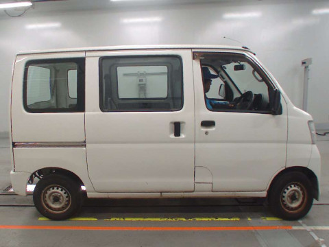 2016 Daihatsu Hijet Cargo S321V[2]