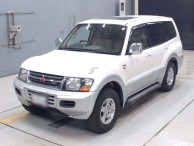 2000 Mitsubishi Pajero