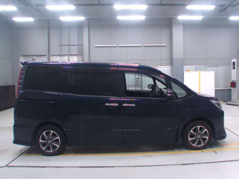 2019 Toyota Noah ZRR80W[2]