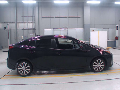 2022 Toyota Prius ZVW51[2]