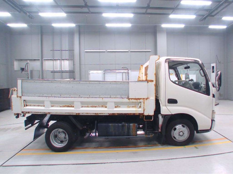 2005 Toyota Toyoace Truck RZU300[2]