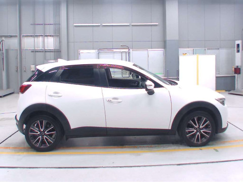 2016 Mazda CX-3 DK5FW[2]