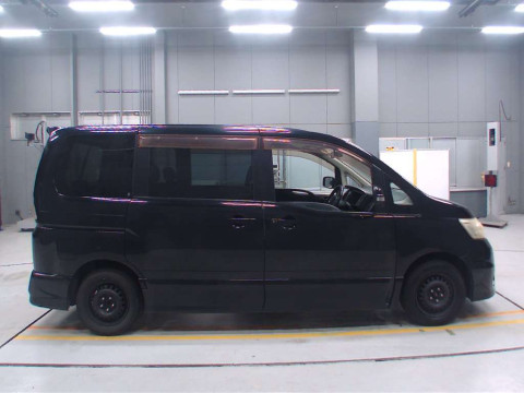 2010 Nissan Serena CC25[2]