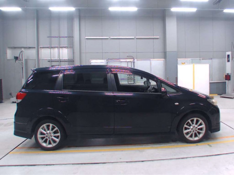 2010 Toyota Wish ZGE22W[2]