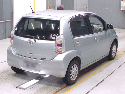 2011 Toyota Passo KGC30[1]