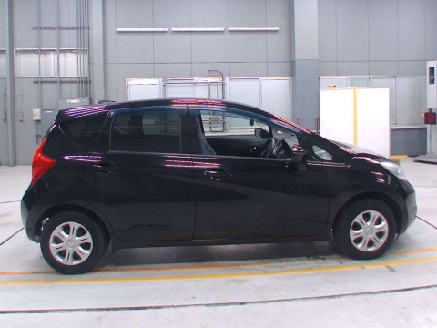 2015 Nissan Note E12[2]