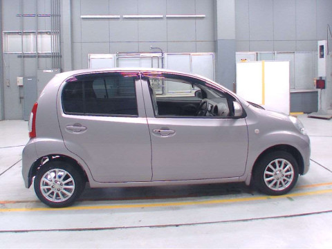 2015 Toyota Passo KGC30[2]