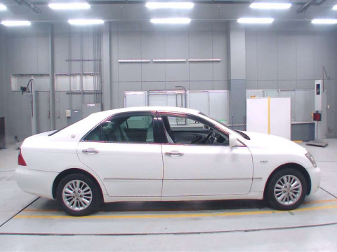 2006 Toyota Crown GRS180[2]