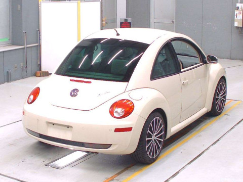 2010 Volkswagen New Beetle 9CBFS[1]