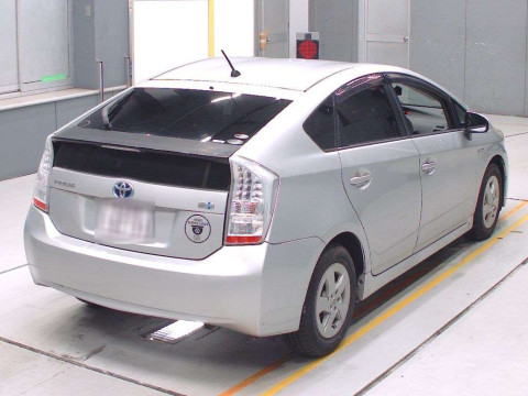 2010 Toyota Prius ZVW30[1]