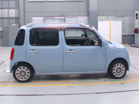 2010 Daihatsu Mira Cocoa L675S[2]