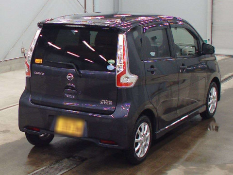 2017 Nissan DAYZ B21W[1]