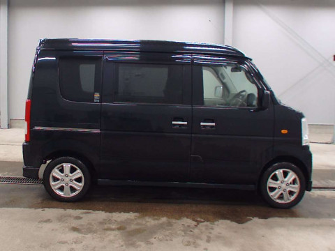 2010 Suzuki Every Wagon DA64W[2]