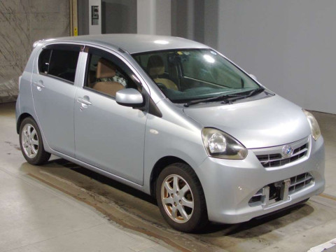 2012 Daihatsu Mira es LA300S[2]