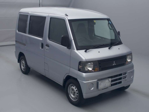 2010 Mitsubishi Minicab Van U61V[2]