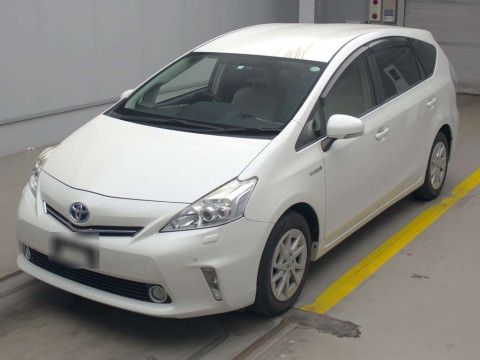 2014 Toyota Prius alpha ZVW41W[0]