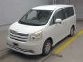 2010 Toyota Noah