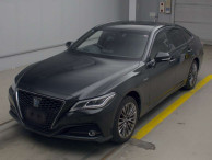 2018 Toyota Crown Hybrid