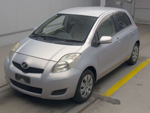 2010 Toyota Vitz SCP90[0]