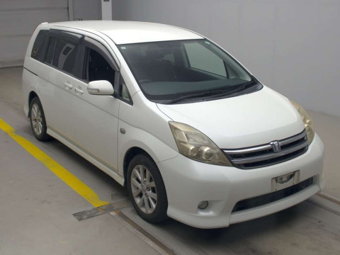 2009 Toyota Isis ANM10W[2]