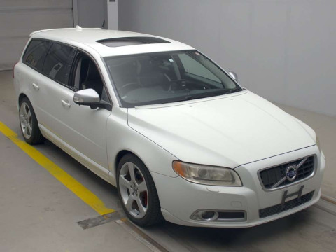 2010 Volvo V70 BB6304TW[2]