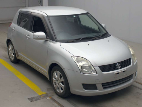 2010 Suzuki Swift ZC71S[2]