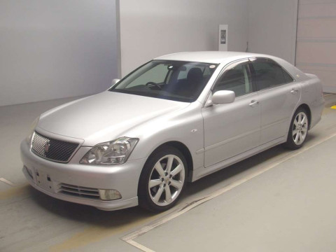 2005 Toyota Crown GRS180[0]