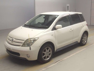 2004 Toyota IST