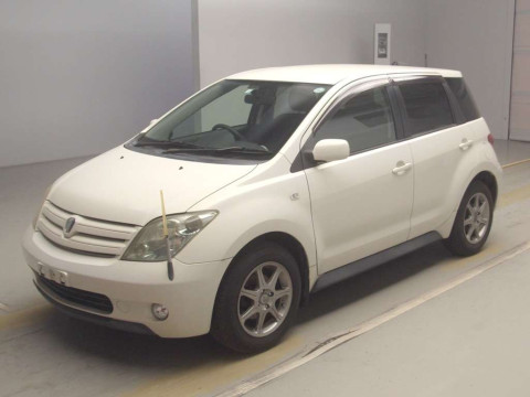 2004 Toyota IST NCP60[0]