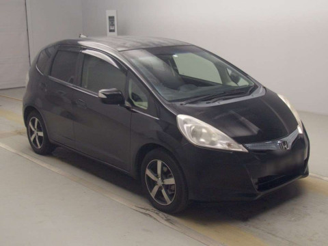 2012 Honda Fit Hybrid GP1[2]