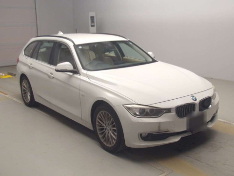 2015 BMW 3 Series 3D20[2]