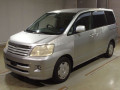 2002 Toyota Noah