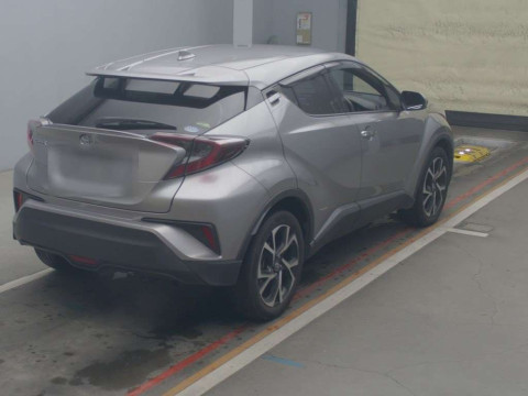 2018 Toyota C-HR NGX50[1]