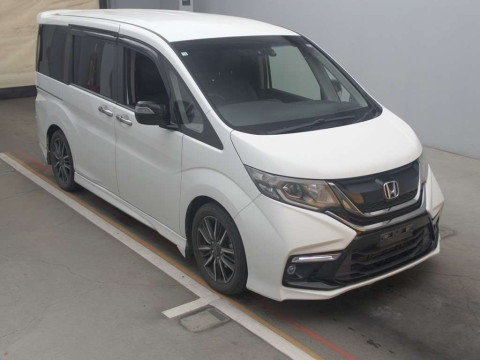 2016 Honda Step WGN Spada RP3[2]