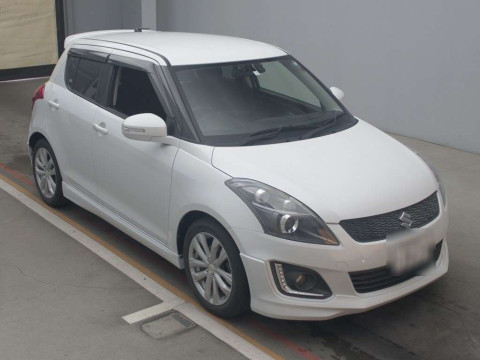 2016 Suzuki Swift ZC72S[2]