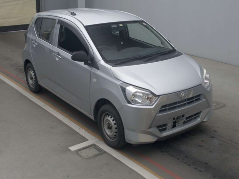 2017 Daihatsu Mira es LA350S[2]