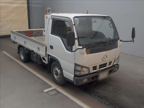 2005 Mazda Titan LKR81A[2]