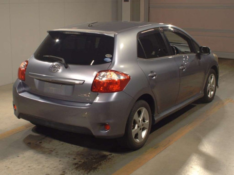 2010 Toyota Auris NZE151H[1]