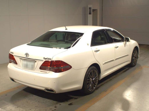 2008 Toyota Crown GRS202[1]