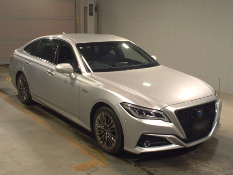 2019 Toyota Crown Hybrid GWS224[2]