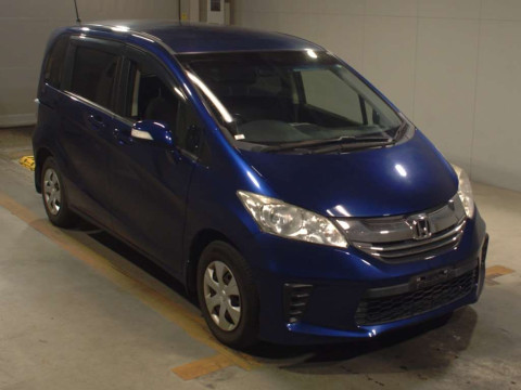 2015 Honda Freed GB3[2]