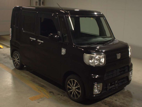 2017 Daihatsu Wake LA700S[2]