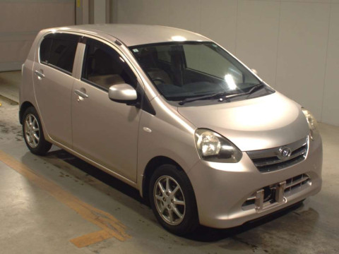 2013 Daihatsu Mira es LA300S[2]